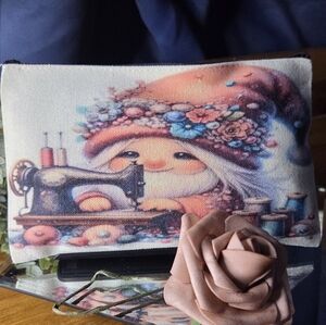 Gnome Zipper Pouch 🧵 Sewing Craft Cosmetic Bag Cottagecore Cute